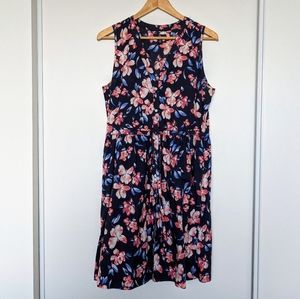 Gap Dress (it has....POCKETS!!)